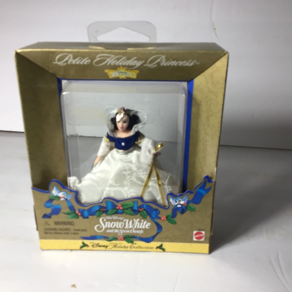 VINTAGE DISNEY SNOW WHITE PETITE HOLIDAY PRINCESS